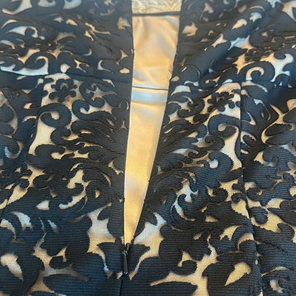 Evening gown - Picture 4 of 12